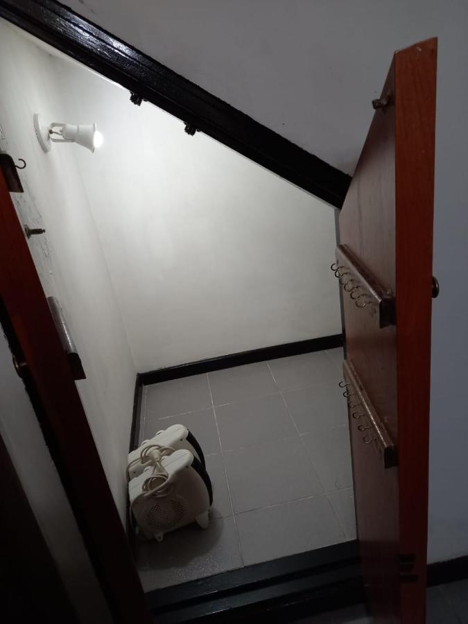 Apartamentos Willy - En Zona Residencial Con Estacionamiento Mendoza Eksteriør bilde