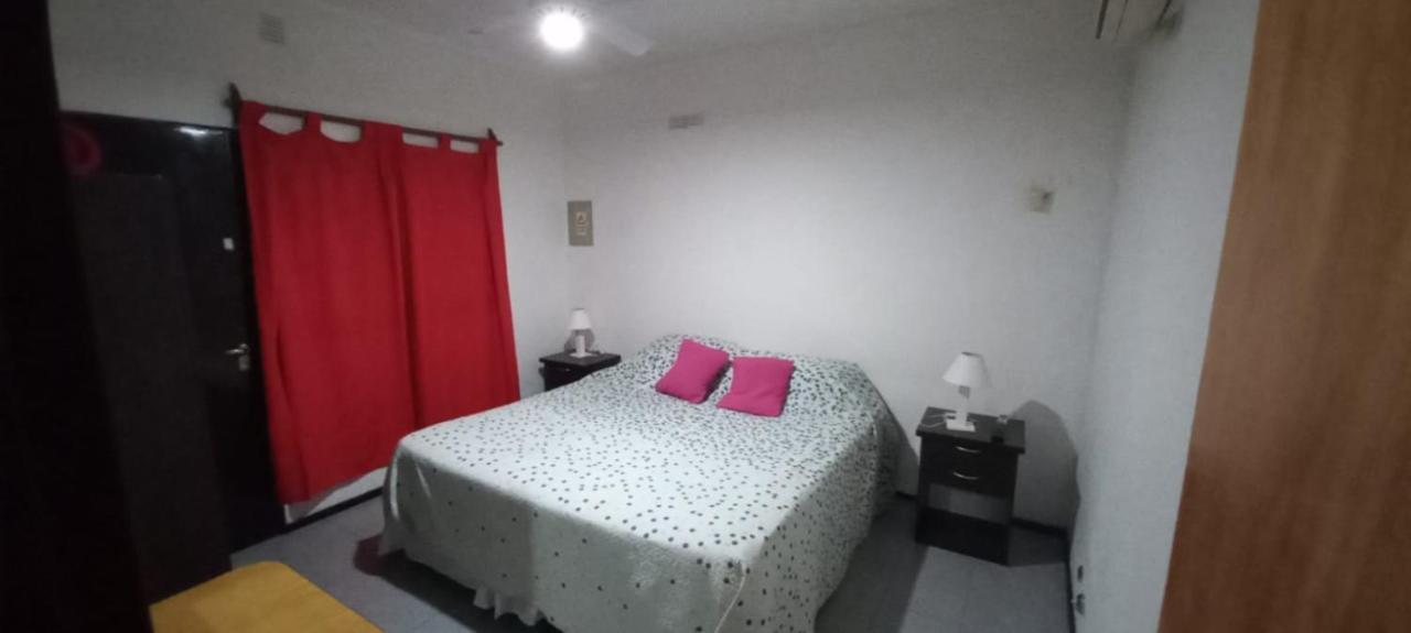 Apartamentos Willy - En Zona Residencial Con Estacionamiento Mendoza Eksteriør bilde