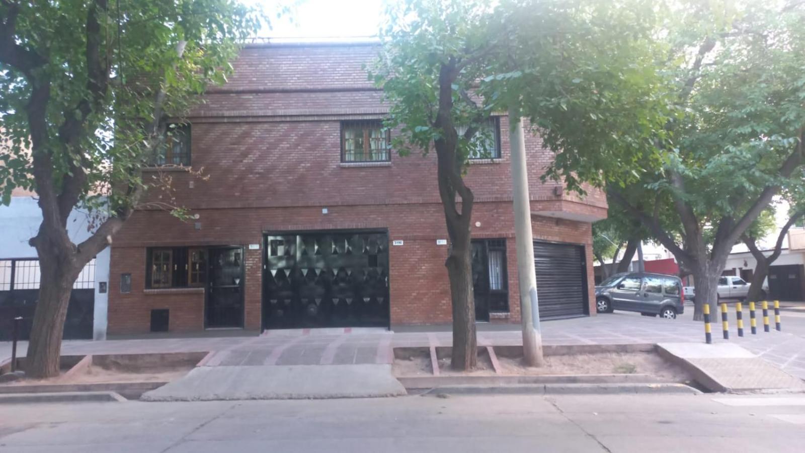 Apartamentos Willy - En Zona Residencial Con Estacionamiento Mendoza Eksteriør bilde