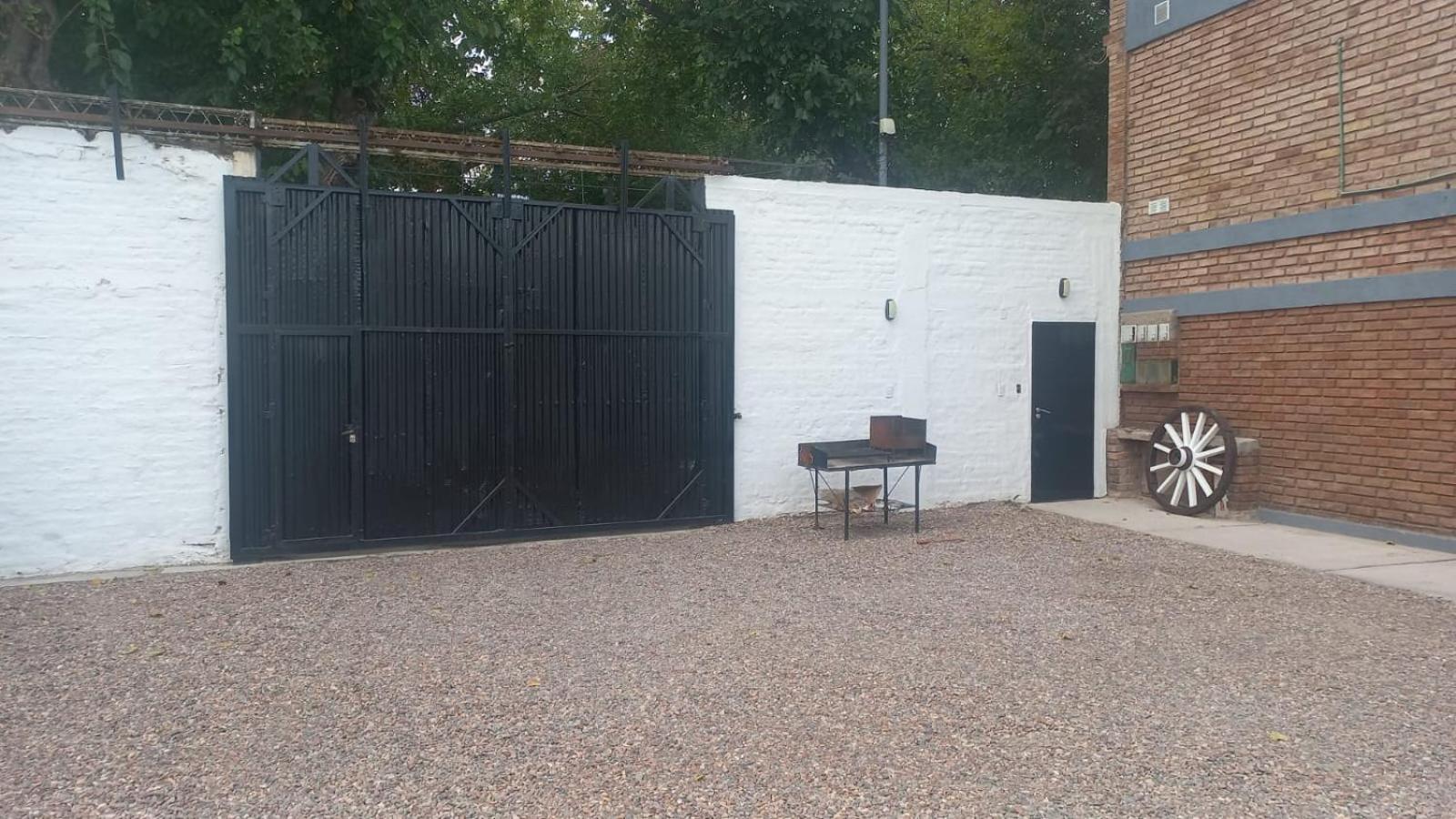Apartamentos Willy - En Zona Residencial Con Estacionamiento Mendoza Eksteriør bilde